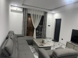 Executive Luxury 2BR Ocean View, Pool & Gym, Hotel in Bijilo