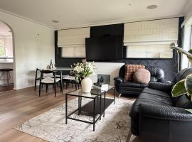 The Wantirna Retreat - Welcoming Family Home, Hotel in Wantirna