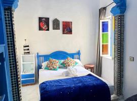 maison bleu hajja, Hotel in Tanger