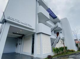 Escotel Majestica, Hotel in Dalung