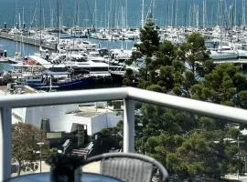 THE WATERFRONT APARTMENTS 2 Bedroom Bay View Deluxe Apartment located on the Geelong Waterfront - 4603