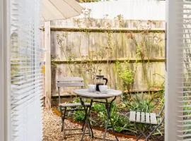 Beautiful Two Bedroom Home Near Cirencester