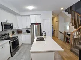Modern Spacious 3BR Home with Free Parking and Wi-Fi