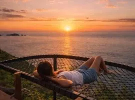 Suwehan Cliff Inn with Hammock Beach View at Nusa Penida