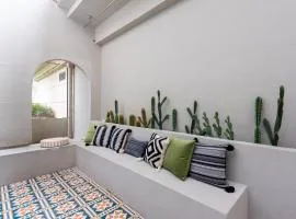 Tusi City - Xujiaping Airport - Enshi Railway Station - Enshi Cultural Square - Hubei University for Nationalities - Daughter City - 3-Residence