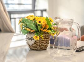 Returning Home-Two Bedroom LOFT-Family Travel-Cooking Available-Wanda Mall-Nanning College-Fantawild ASEAN Mythology-Qingxiu Mountain-Lengtang Village-Qianhai Life Insurance Hospital、南寧市のホテル