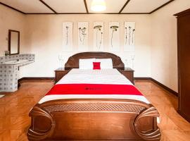 RedDoorz at Tunas Alam Mutiara Taman Safari, hotel u gradu Sampal 2