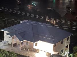 Hibiscus House, hotel u gradu Bequia