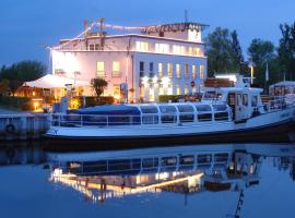 HafenHotel PommernYacht, hotell i Ueckermünde