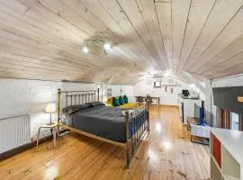 Lee Valley Lodge Upper Floor