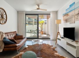 Family Oasis in Torrox, 140qm Privat Terrace, Pool, 5Min from Beach, hotel em Torrox