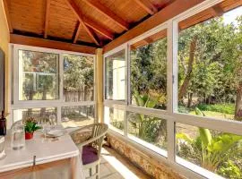 Astrelis Emerald Villa - Cozy house close to nature