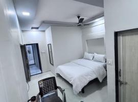 Radha Krishna Guest House, hotel v destinaci Súrat