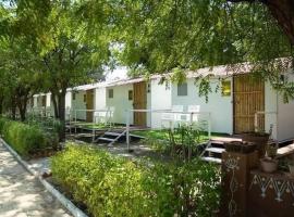 Dhinga Masti Resort by Wanderama, hotel di Pātri