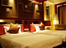 Dunhuang Grand Soluxe Hotel, hotel di Dunhuang