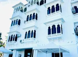 Lotus hotel