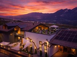 ALPS LOVER، فندق في Campodenno