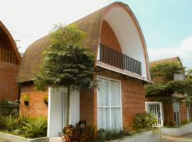 Pakuhaji Highland Ecoresort, Hotel in Panjadakan