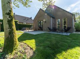 Vakantiehuis & sauna, weids uitzicht, hotel em Ewijk
