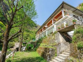 Babutaal Resort: Chakrāta şehrinde bir otel