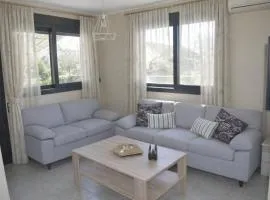 Arethousa House