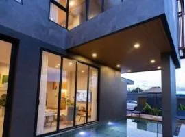 Luxury Seafront 3BR Pool Villa Duplex B11