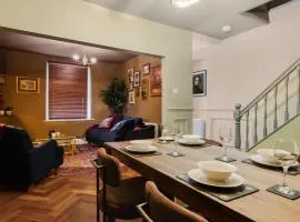 Spacious 2 Bed House Lancaster