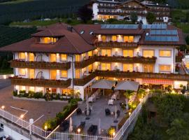 Adults only Hotel Grafenstein, hotel sa Schenna