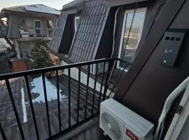 WoodNest - 3 Bedrooms Home - Free Parking