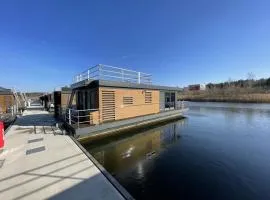 Floatinghouse Dicke Bärta