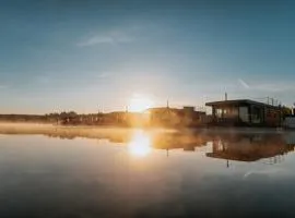 Floatinghouse Hideaway LP26