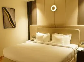 Hotel Luxe Manor