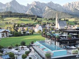 die HOCHKÖNIGIN - Mountain Resort, Hotel in Maria Alm am Steinernen Meer