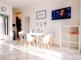 janu-homes - 5 Zimmer - 2 Apartments - 12 Betten - Boardinghouse Römerstraße