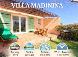 Villa Madinina 4pers PISCINE TERRASSE BBQ, Hotel in Homps