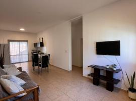 Amplio Departamento 2 Habitaciones con Cochera en Rivadavia Hasta 4 Personas โรงแรมในRivadavia