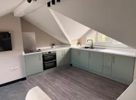 Cozy & Modern 1-Bed Apartment with Gated Parking