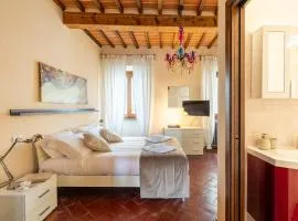 ArezzoStays Amethyst