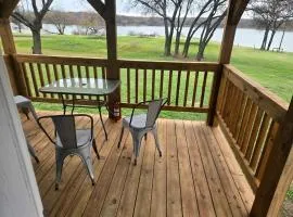 Cozy Lakefront Cabin with Private Beach Access Near Little Elm Beach, Little Elm TX