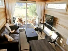 Spectacular Secluded Tiny House with Stunning Desert Views in Escalante, Utah