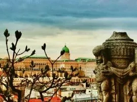 Breathtaking view apartmant opposite the castle