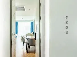Unit 2303 Beachfront Pool-Facing Sea View