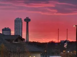 Grand View - Walk to Falls, Casino & Attractions