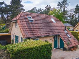 Luxe Veluws Vakantiehuis met JACUZZI, hotel din Lunteren