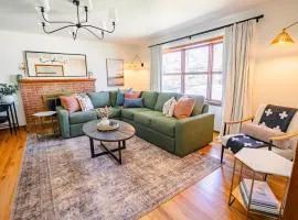 Game Room - Coffee Bar - Near Dining, Parks & Mall