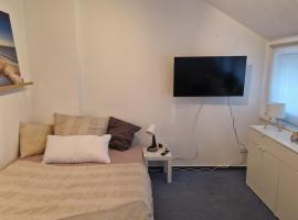 Gemütliche 1-Zimmer-Wohnung im Hildeheimer Wald Dorfblick, hotel di Diekholzen