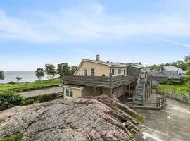 Beautifull 2-Room Apartment With Sea View