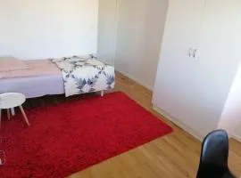 Cozy Guest Room in Green Uppsala - Walk to Central Station