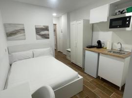 Apartamentos Alcorcón Central by gaiarooms, hotel en Alcorcón