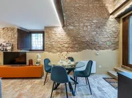 GuestHost - Suite on the RIVER Apartment